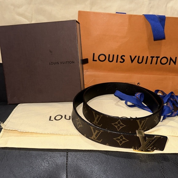 Louis Vuitton Monogram Reversible Belt - Picture 3 of 8